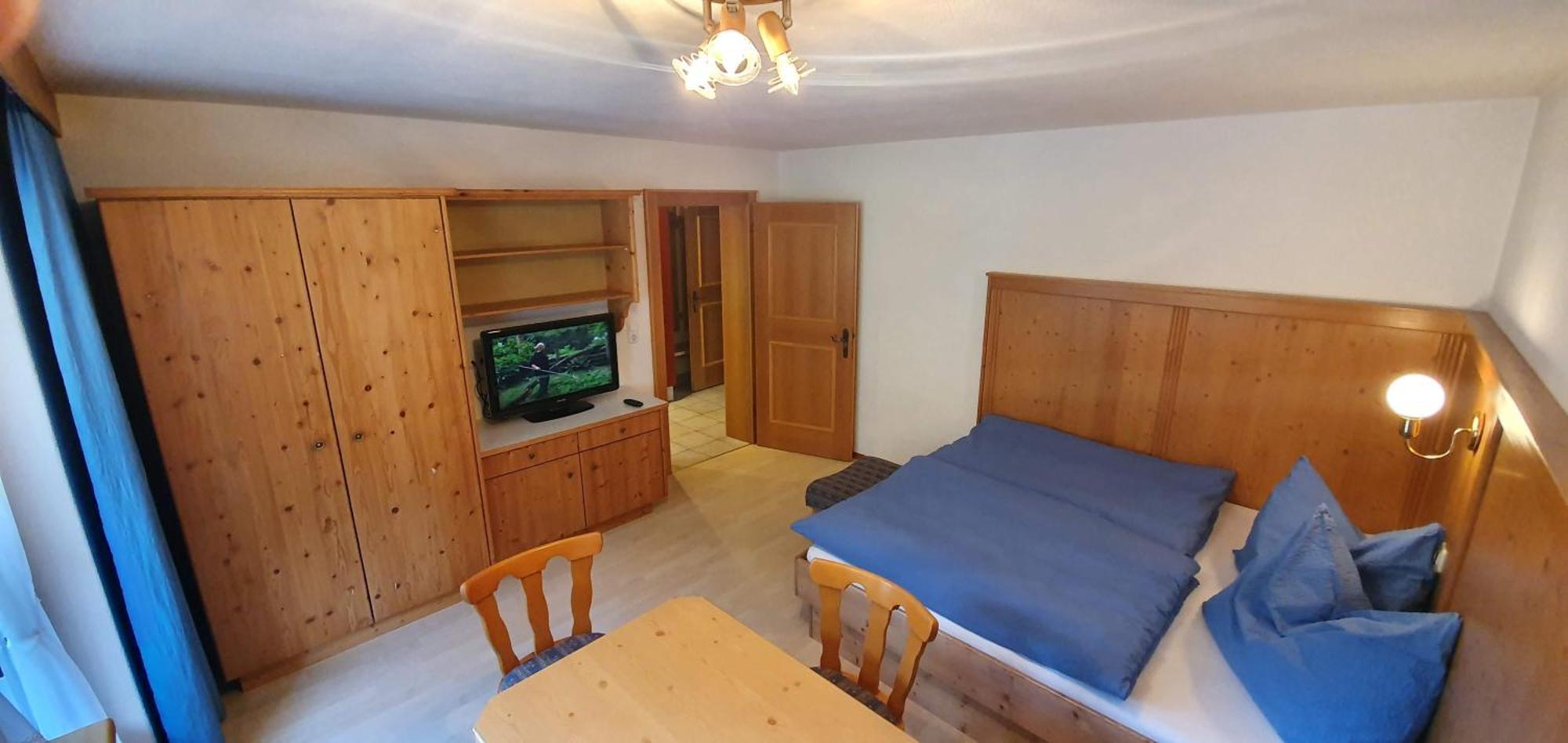 Pension Appartements Via Claudia Lermoos Oda fotoğraf